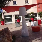 Kyriad Sud Hotel