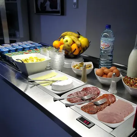 Hotel Kyriad Sud 3*