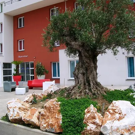 Kyriad Sud Hotel