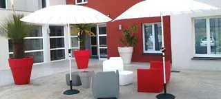 Kyriad Sud 3*