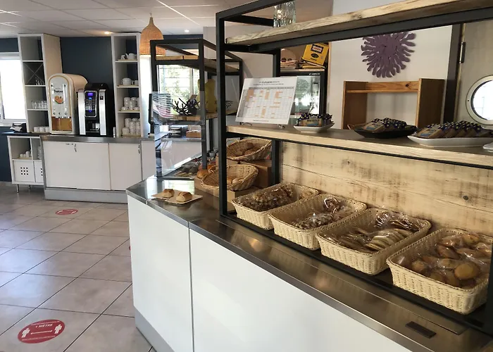 Kyriad Sud Hotell 3*