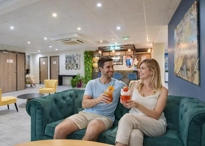 فندق Kyriad Sud 3*